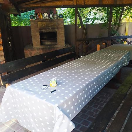 Куренiвський Двiр Kiev Ngoại thất bức ảnh
