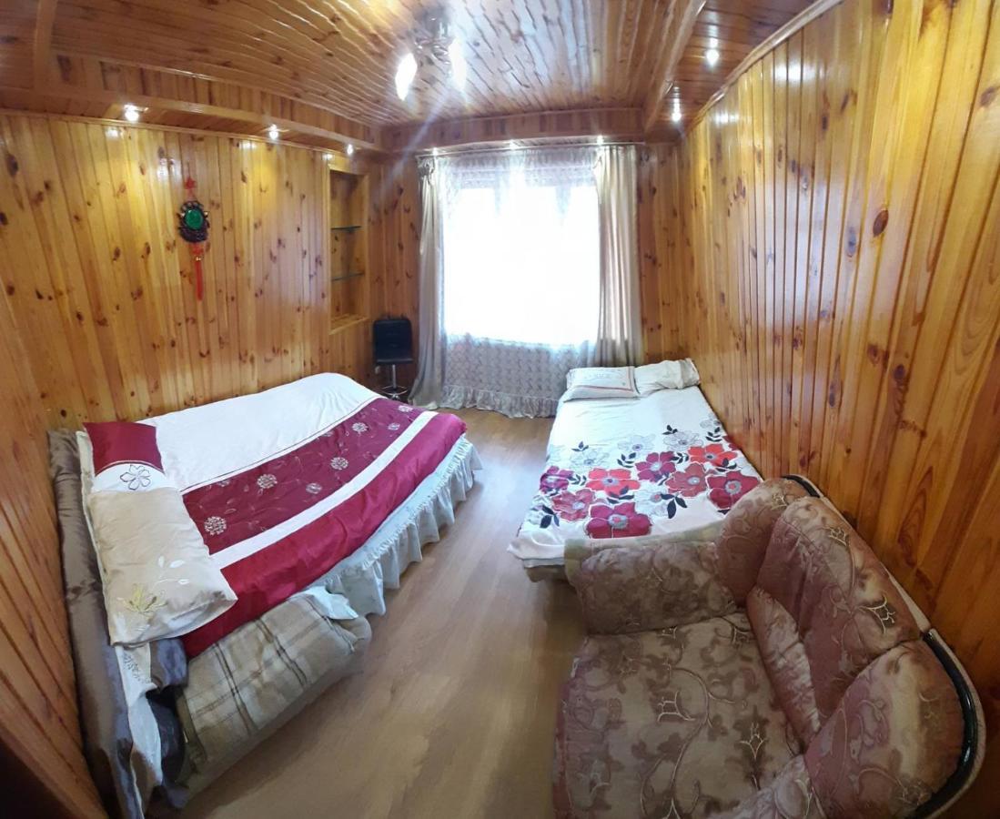 Куренiвський Двiр Kiev Ngoại thất bức ảnh