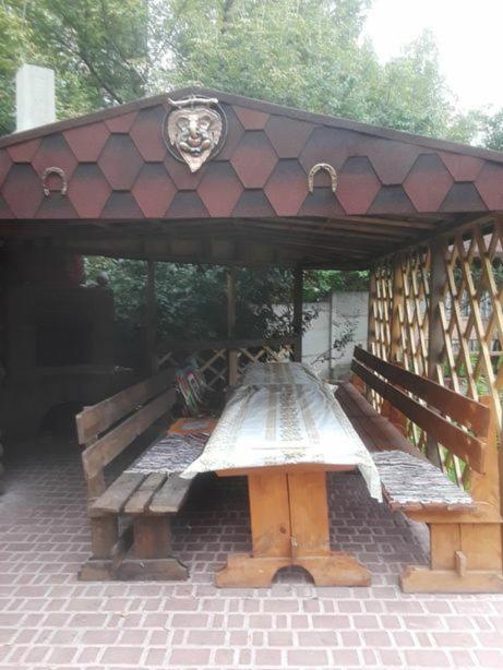 Куренiвський Двiр Kiev Ngoại thất bức ảnh