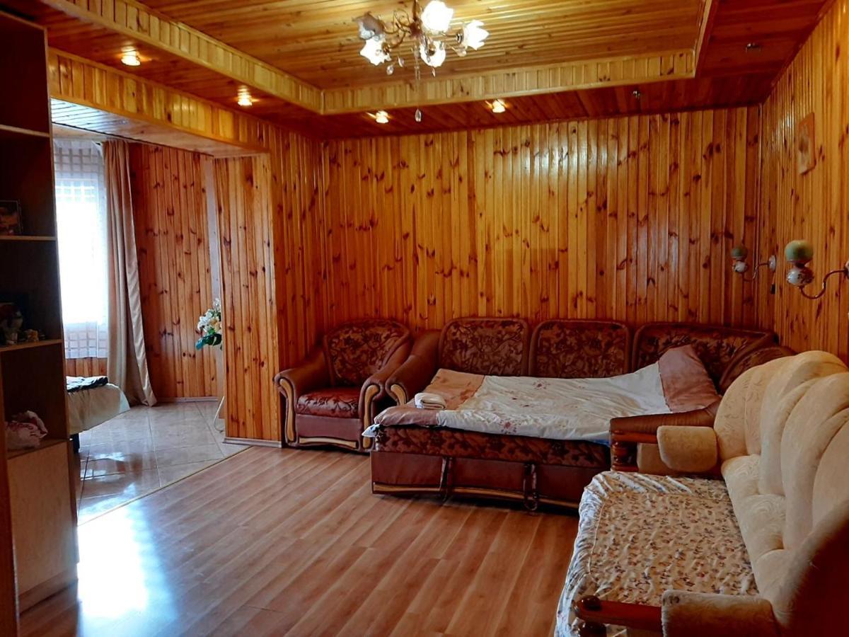 Куренiвський Двiр Kiev Ngoại thất bức ảnh