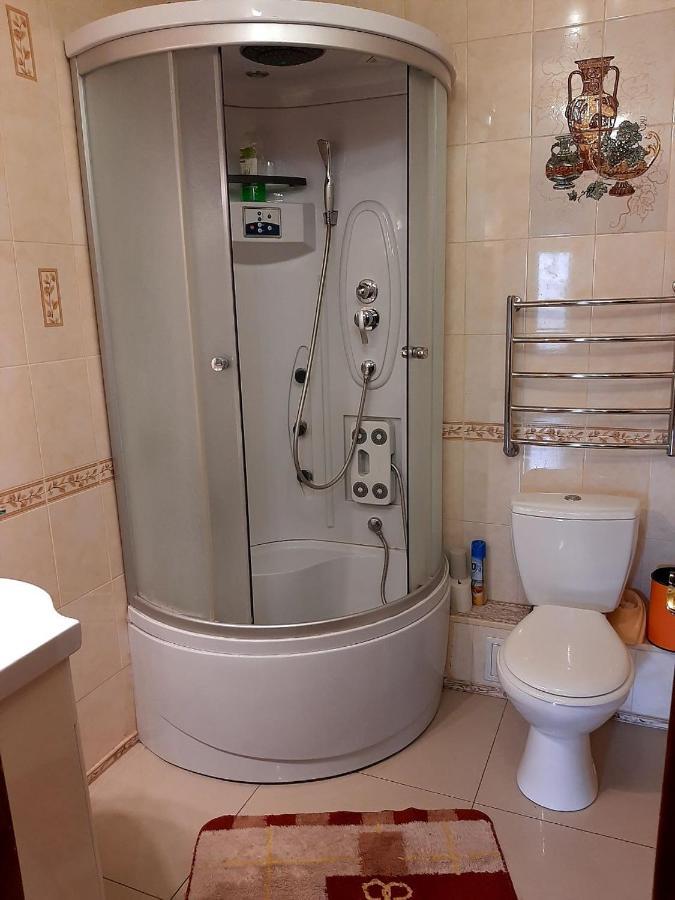Куренiвський Двiр Kiev Ngoại thất bức ảnh